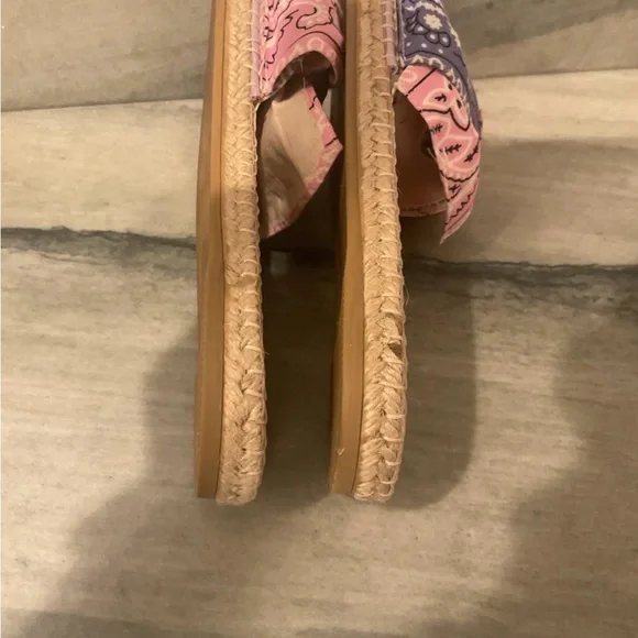 Manebi Paisley Women's Sandals - Picture 6 of 7